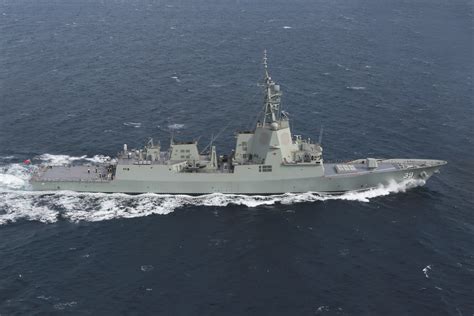 La marine australienne prend livraison du destroyer Hobart | Mer et Marine