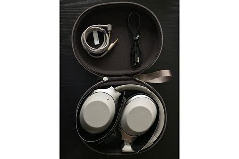 Sony WH-1000XM2 noise-cancelling headphone review: These high-tech cans put Bose on notice ...