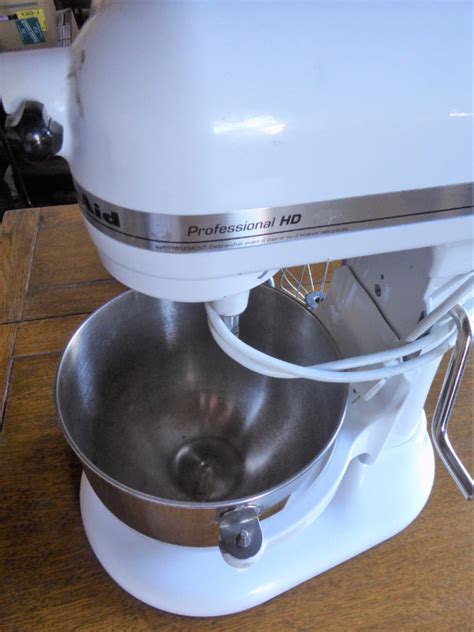 Kitchen Aid Mixer with 3 attachments | Processors, Blenders & Juicers ...
