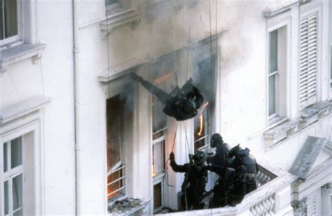 Unseen pictures of the Iranian Embassy siege released ahead of 40th anniversary | Metro News