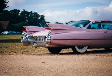 Pink Coupe · Free Stock Photo