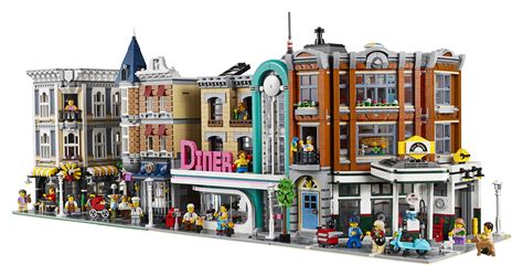 Presenting 10264 Corner Garage, the 2019 LEGO Modular Building! – Jay's ...