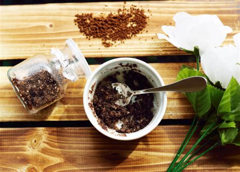 DIY Coffee Coconut Body Scrub - thatneongirl