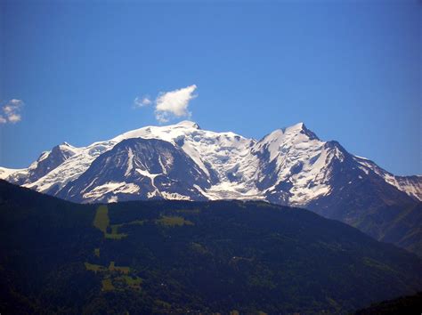 Archivo:Mont-Blanc 200507.JPG - Wikipedia, la enciclopedia libre