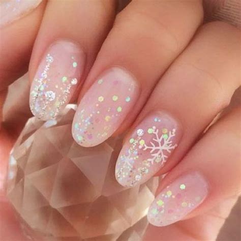 Nail art Noël : nos meilleures idées de manucures Noël - Elle | Festive ...