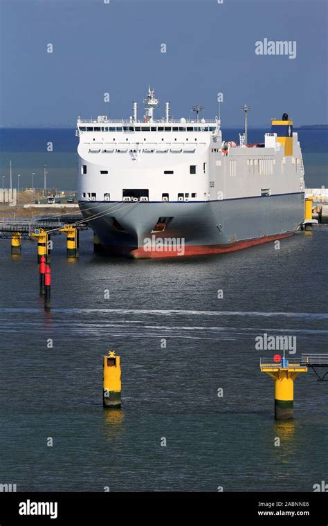 Zeebrugge ferry hi-res stock photography and images - Alamy