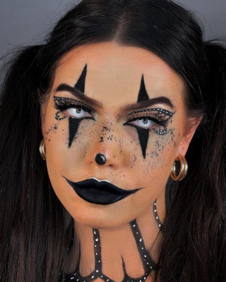 40+ Spooky Halloween Makeup Ideas : Butterfly Clown