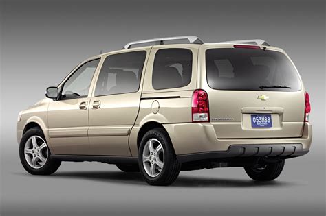 Chevrolet Uplander 2004 - 2008 Minivan :: OUTSTANDING CARS