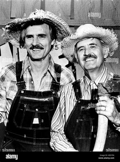 HEE HAW, Dennis Weaver, Archie Campbell, 1969-93 Stock Photo - Alamy