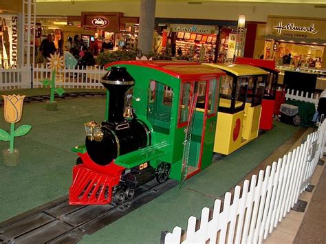 Eddie's Rail Fan Page: The Choo Choo Express indoor children's train ride. Photographed at the ...