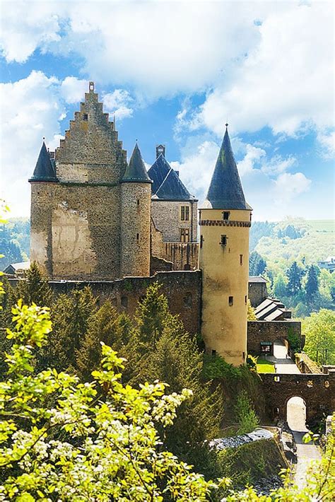 20 of the Most Beautiful Fairytale Castles in the World | Fairytale ...