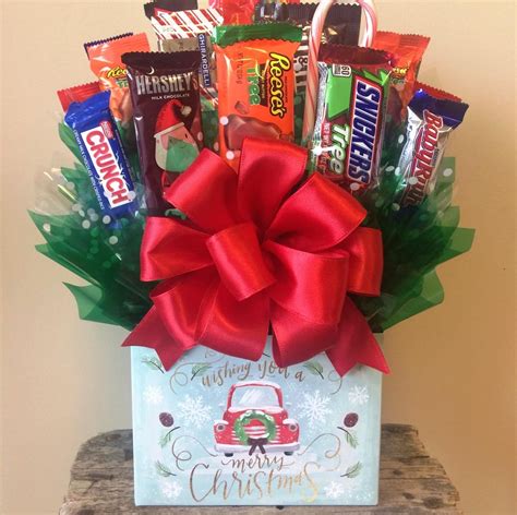 Merry Christmas Candy Gift Box Bouquet | Holiday Candy Bouquet | Arttowngifts.com