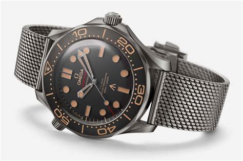 James Bond Gets His Newest Watch: Introducing the Seamaster Diver 300M ...