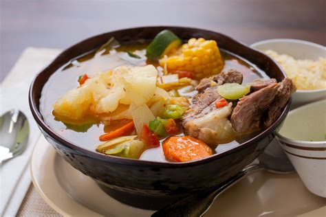 Caldo de Pata Salvadoreño | SecretosDeCocina