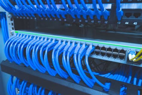 Server rack cable management: The essentials - RackSolutions