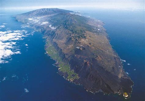 La Palma volcano eruption would trigger a MEGA TSUNAMI that may reach UK and engulf Europe ...