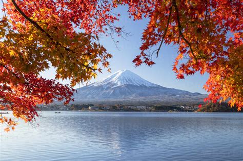 Mount Fuji, UNESCO World Heritage Site, and Lake Kawaguchi, Yamanashi Prefecture, Honshu, Japan ...