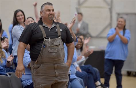 Graduate of Chino women’s prison jobs program returns to encourage inmates – Daily Bulletin