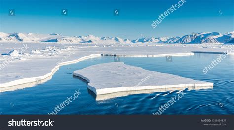 359,979 Arctic Landscape Images, Stock Photos & Vectors | Shutterstock