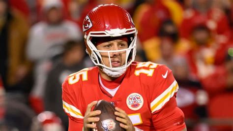 NFL Week 12 Stats: Patrick Mahomes extends November-December win streak ...