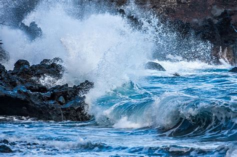 Waves on the Big Island of Hawaii - ViewBug.com