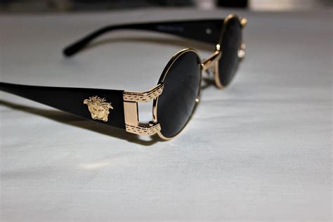 Sunglasses Similar Vintage Versace Round Sonnenbrille Gold | Etsy | Vintage versace, Sunglasses ...