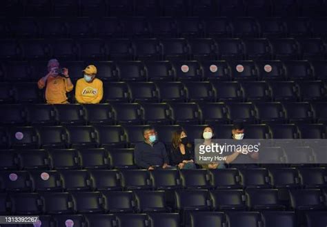 Lakers Fans Staples Center Photos and Premium High Res Pictures - Getty ...