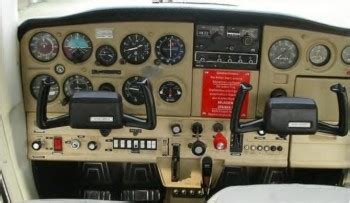Cessna 152 Aerobat Cockpit