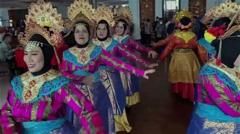 Selayang Pandang Line Dance by SENOWATI Chor : Ema Ambunsuri - YouTube