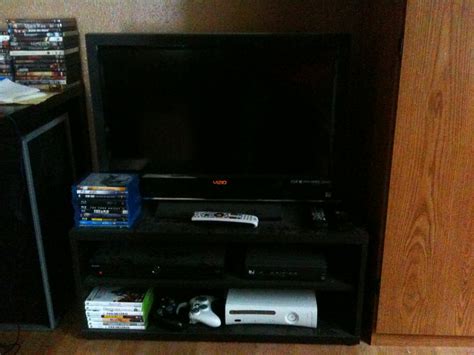 What's your entertainment center setup? Post pic if you have one. - Off ...