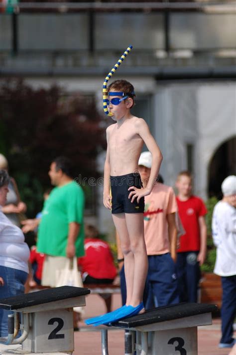 Fin swimming competition editorial stock image. Image of people - 16451844