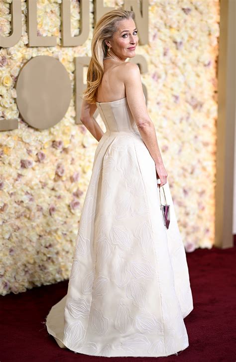 Gillian Anderson Stuns at Golden Globes with Unique Embroidered Gown