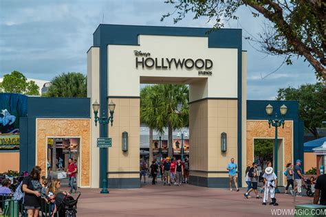 PHOTOS - New logo installed on the Studio archway at Disney's Hollywood Studios