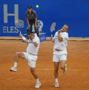 20 Funny Action Photos Taken at Just the Right Moment | Tennis quotes funny, Tennis quotes ...