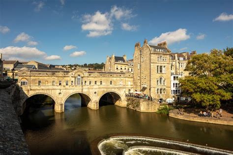 Robert Adam’s Pulteney Bridge Spans a River in Classical Style - WSJ