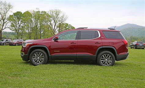 2017 GMC Acadia SLT Gallery (Photo 3 of 56)