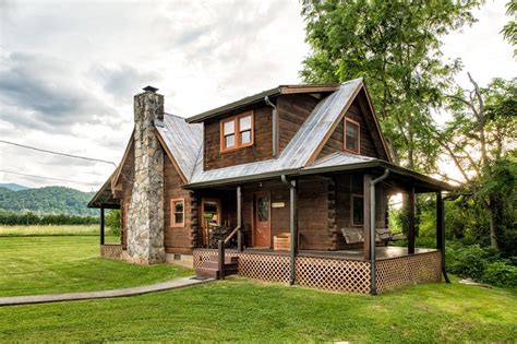 Rippling Waters Retreat | Riverfront Rustic Cabin in Townsend, TN ...