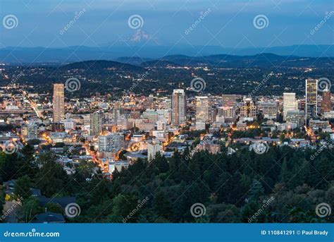 Night Skyline of Portland Oregon Stock Image - Image of downtown, city ...