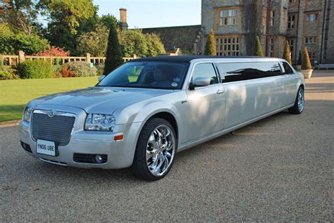 Rent A Silver Chrysler Limo 300C ‘Baby Bentley’ : Rent A Limo