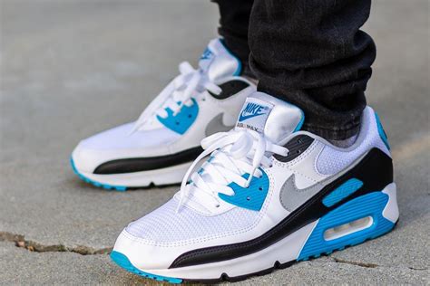 Nike Air Max 90 Laser Blue AKA Air Max III Review