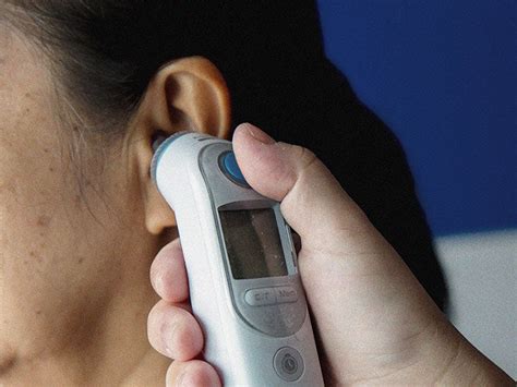 Ear thermometer: Accuracy, how to use, and alternative methods