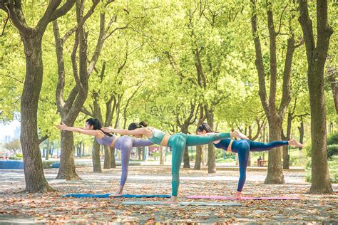 Female Park Outdoor Yoga Picture And HD Photos | Free Download On Lovepik