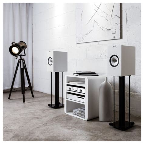 KEF Q350 Bookshelf Speakers (Pair), White - Nearly New at AV.com