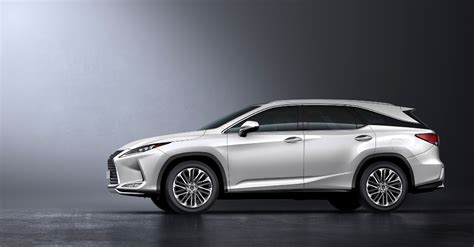 The Revamped Lexus RX350L Impresses With Its Dynamism And Elegance