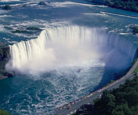 Valentine’s Day Niagara Falls Getaway