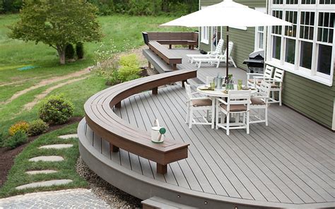 Photo Gallery with examples of Trex decking, railing and more in settings from the Northeastern ...