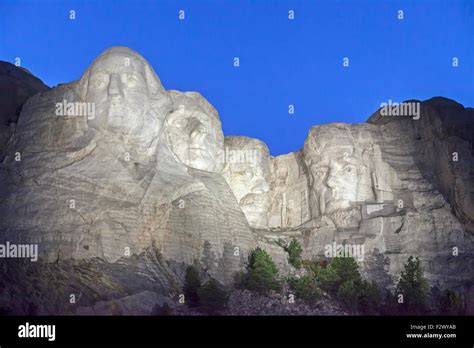 Mount rushmore night hi-res stock photography and images - Alamy