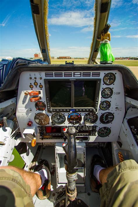 "Modernized" F-86 Sabre cockpit : flying