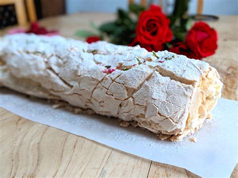 Raspberry Meringue Roulade | Recipe | Cuisine Fiend