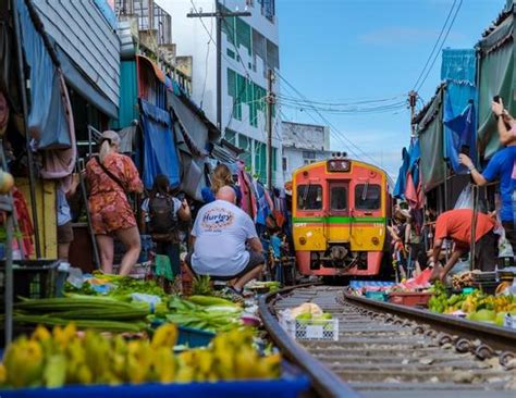 5 Markets In Bangkok You Should Not Miss